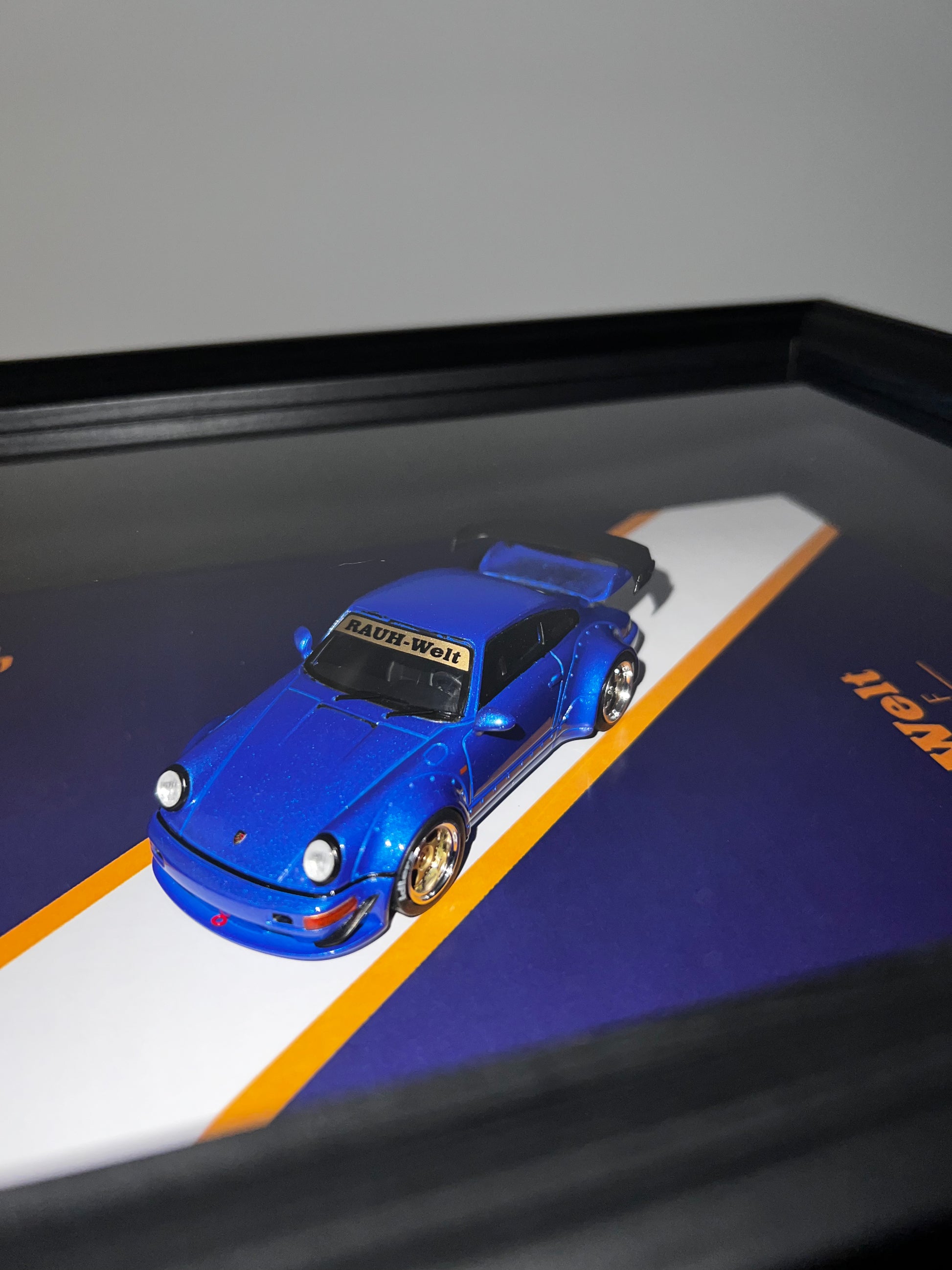 ZM100 GT Spirit Porsche 911 (964) RWB Rauh-Welt Blue ZM100 GT Spirit Porsche 911 (964) RWB Rauh-Welt Blue