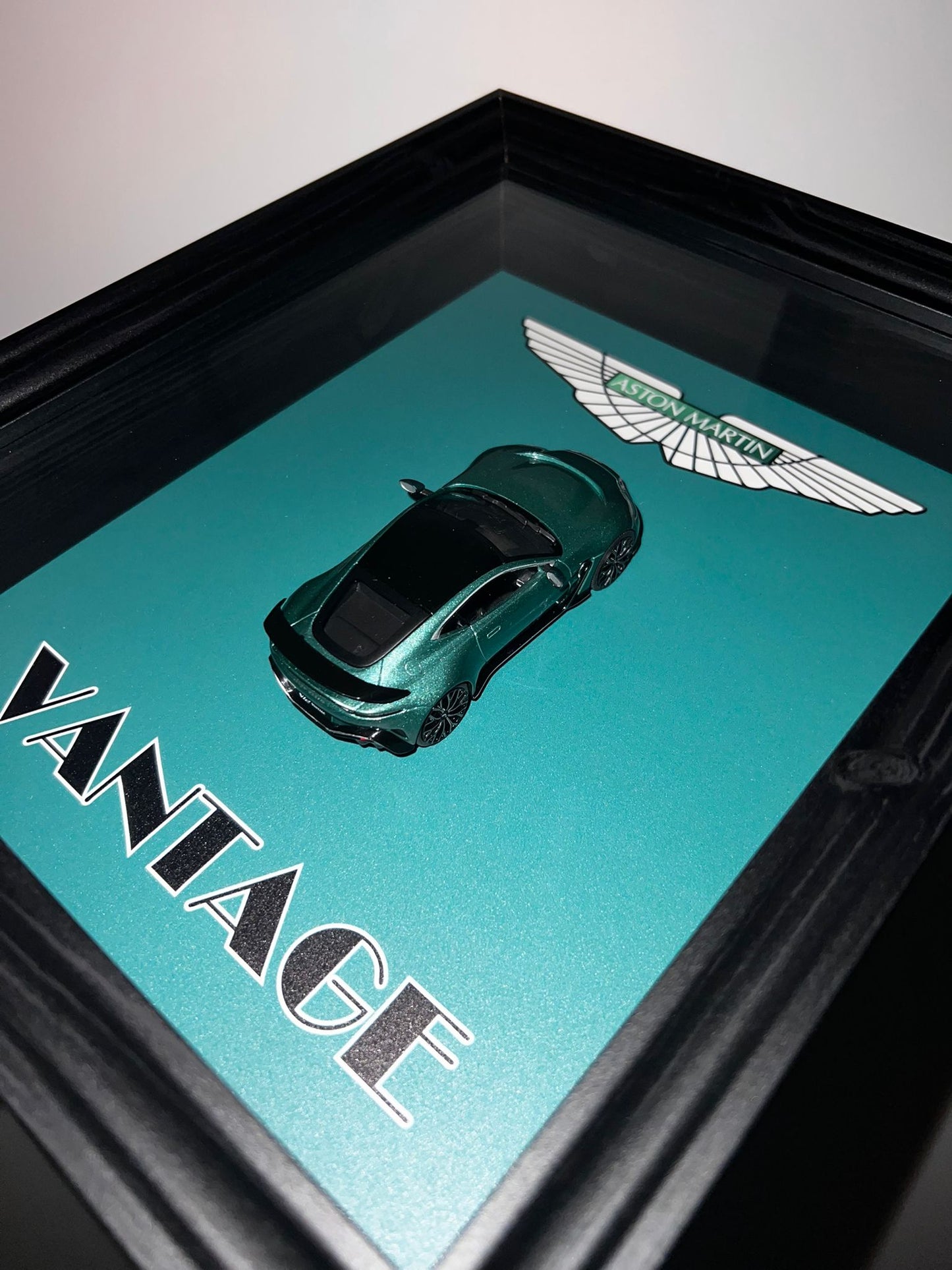 Aston martin VANTAGE V12